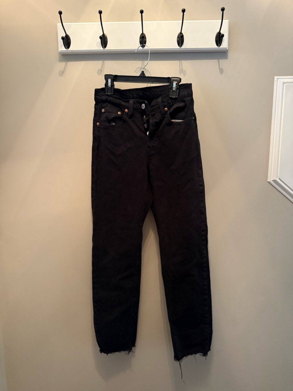 Levi's 501 Women's Straight Leg Jeans in Black - 24x30